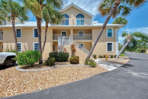 Condo in Englewood, Florida, 4 bedrooms № 2200234