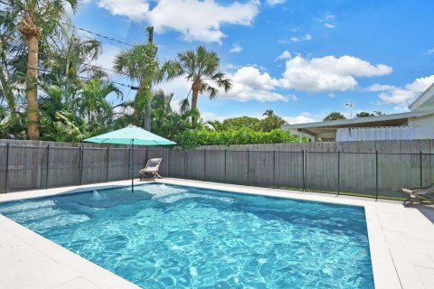 House in Delray Beach, Florida 3 bedrooms, 161.74 sq.m. № 2401252 - photo 28