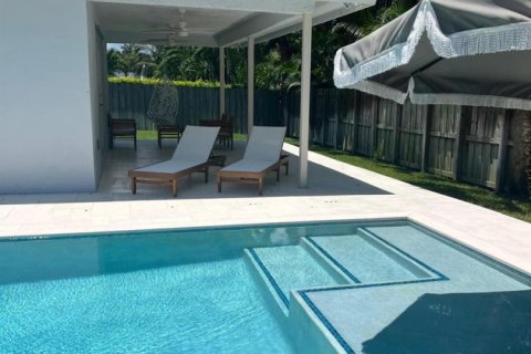 House in Delray Beach, Florida 3 bedrooms, 161.74 sq.m. № 2401252 - photo 26