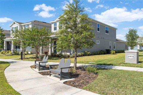 House in DeBary, Florida 4 bedrooms, 256.32 sq.m. № 1639755 - photo 2