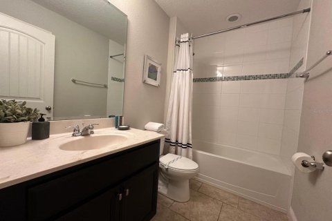 House in Davenport, Florida 6 bedrooms, 273.5 sq.m. № 1669897 - photo 26