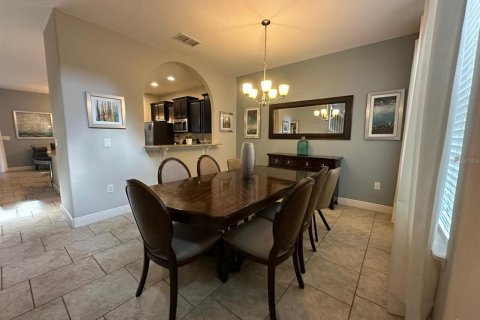House in Davenport, Florida 6 bedrooms, 273.5 sq.m. № 1669897 - photo 3