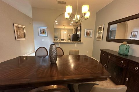 House in Davenport, Florida 6 bedrooms, 273.5 sq.m. № 1669897 - photo 5