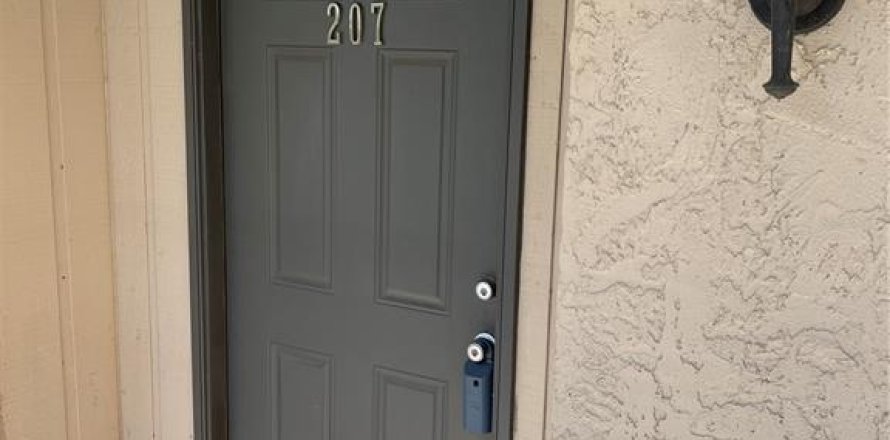 Condominio en Seminole, Florida, 2 dormitorios  № 1085047