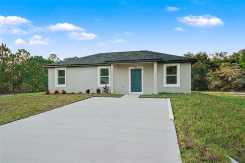 House in Avon Park, Florida 3 bedrooms, 105.91 sq.m. № 2204213