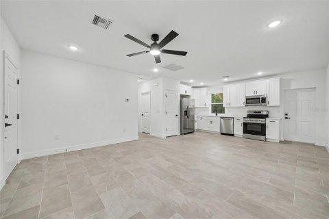 Casa en venta en Avon Park, Florida, 3 dormitorios, 105.91 m2 № 2204213 - foto 4
