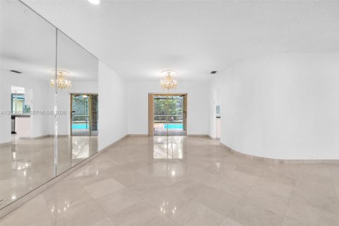 Casa en alquiler en Hollywood, Florida, 5 dormitorios, 231.88 m2 № 2071886 - foto 10