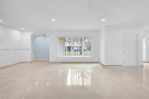 Casa en alquiler en Hollywood, Florida, 5 dormitorios, 231.88 m2 № 2071886 - foto 8