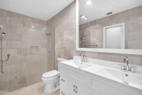 Casa en alquiler en Hollywood, Florida, 5 dormitorios, 231.88 m2 № 2071886 - foto 30