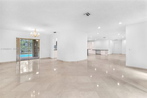 Casa en alquiler en Hollywood, Florida, 5 dormitorios, 231.88 m2 № 2071886 - foto 9