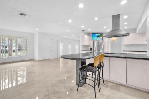 Casa en alquiler en Hollywood, Florida, 5 dormitorios, 231.88 m2 № 2071886 - foto 20