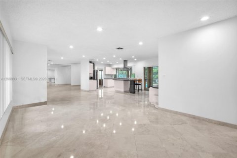 Casa en alquiler en Hollywood, Florida, 5 dormitorios, 231.88 m2 № 2071886 - foto 5
