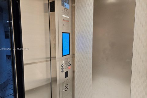 Купить коммерческую недвижимость в Норт-Майами, Флорида № 2077868 - фото 21