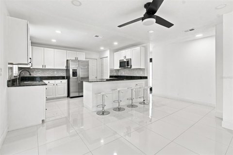 House in Lutz, Florida 3 bedrooms, 162.02 sq.m. № 2299532 - photo 5