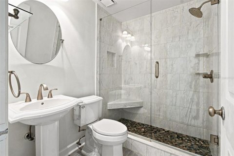 House in Lutz, Florida 3 bedrooms, 162.02 sq.m. № 2299532 - photo 6