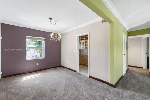Condo in Miami, Florida, 2 bedrooms  № 1888033 - photo 7