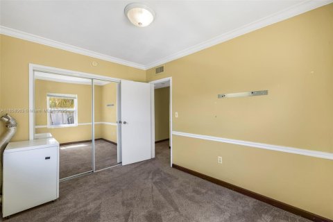 Condo in Miami, Florida, 2 bedrooms  № 1888033 - photo 19