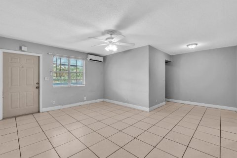 Apartment in Fort Lauderdale, Florida 1 bedroom, 60.39 sq.m. № 2251022 - photo 3