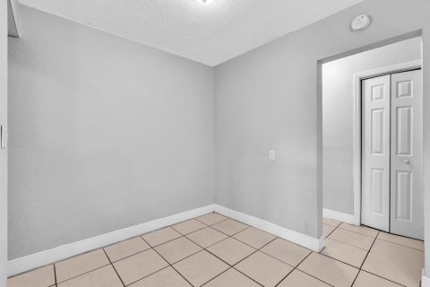 Apartment in Fort Lauderdale, Florida 1 bedroom, 60.39 sq.m. № 2251022 - photo 13