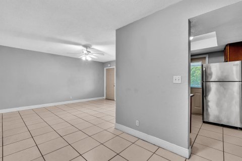 Apartment in Fort Lauderdale, Florida 1 bedroom, 60.39 sq.m. № 2251022 - photo 12