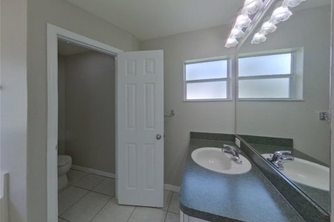 House in Spring Hill, Florida 3 bedrooms, 172.43 sq.m. № 1912686 - photo 7