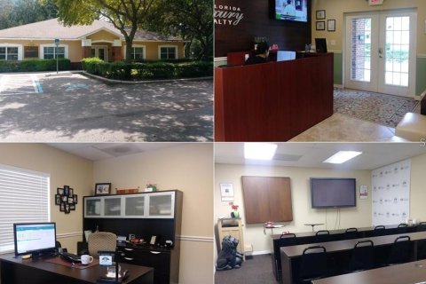 Propiedad comercial en alquiler en New Port Richey, Florida, 305.18 m2 № 1533206 - foto 1