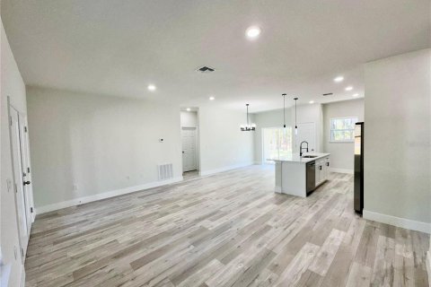 House in Citrus Springs, Florida 3 bedrooms, 142.05 sq.m. № 1597414 - photo 19