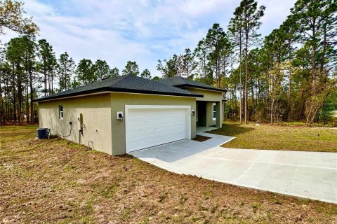 House in Citrus Springs, Florida 3 bedrooms, 142.05 sq.m. № 1597414 - photo 3