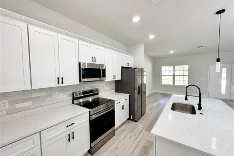 House in Citrus Springs, Florida 3 bedrooms, 142.05 sq.m. № 1597414 - photo 17