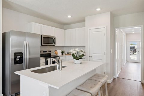 Touwnhouse à vendre à Kissimmee, Floride: 3 chambres, 138.33 m2 № 2207280 - photo 7