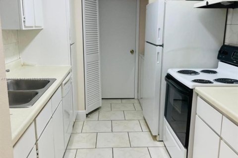 Copropriété à vendre à Sunrise, Floride: 1 chambre, 58.53 m2 № 1979473 - photo 9