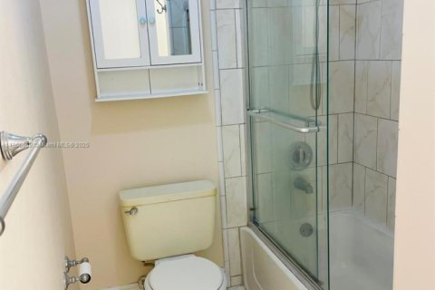 Copropriété à vendre à Sunrise, Floride: 1 chambre, 58.53 m2 № 1979473 - photo 14