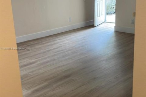 Copropriété à vendre à Sunrise, Floride: 1 chambre, 58.53 m2 № 1979473 - photo 17