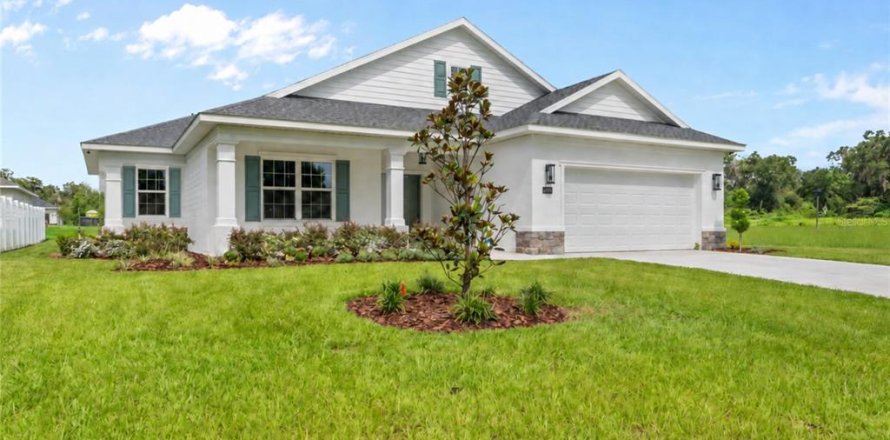 House in Ocala, Florida 3 bedrooms, 190.73 sq.m. № 2296756