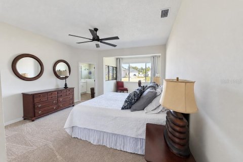House in Ocala, Florida 3 bedrooms, 190.73 sq.m. № 2296756 - photo 13