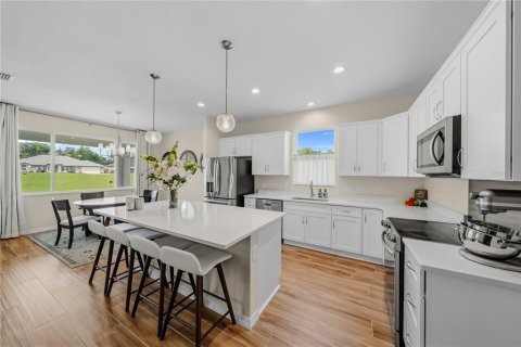 House in Ocala, Florida 3 bedrooms, 190.73 sq.m. № 2296756 - photo 7
