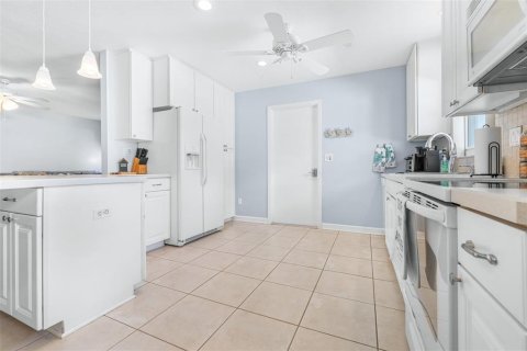 House in Palm Harbor, Florida 2 bedrooms, 119.66 sq.m. № 1523707 - photo 22