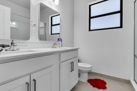 Купить виллу или дом в Хомстед, Флорида 4 спальни, 193.98м2, № 1955553 - фото 20