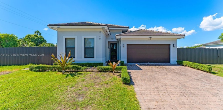 Дом в Хомстед, Флорида 4 спальни, 193.98м2 № 1955553