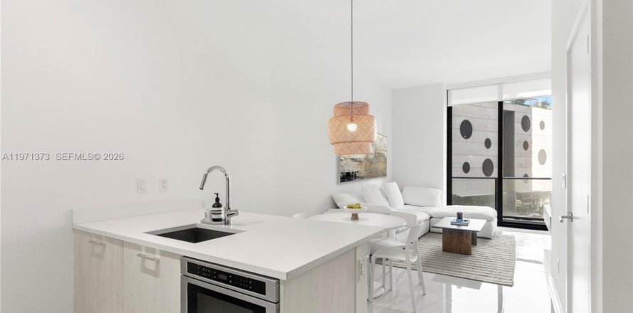Condo in Miami, Florida, 1 bedroom  № 2052901