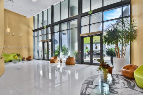 Condo in Miami, Florida, 1 bedroom  № 2052901 - photo 18