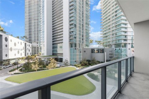 Condo in Miami, Florida, 1 bedroom  № 2052901 - photo 5