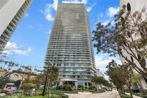 Condo in Miami, Florida, 1 bedroom  № 2052901 - photo 14