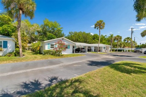House in Bradenton, Florida 2 bedrooms, 75.81 sq.m. № 2103482 - photo 3