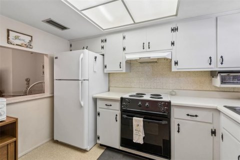 House in Bradenton, Florida 2 bedrooms, 75.81 sq.m. № 2103482 - photo 9