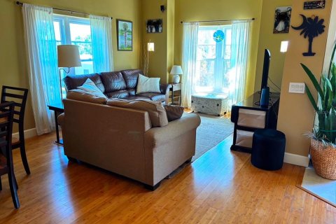 Townhouse in Tampa, Florida 2 bedrooms, 120.4 sq.m. № 2239725 - photo 16