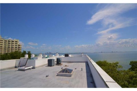 Townhouse in Tampa, Florida 2 bedrooms, 120.4 sq.m. № 2239725 - photo 22