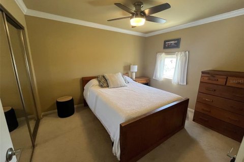 Townhouse in Tampa, Florida 2 bedrooms, 120.4 sq.m. № 2239725 - photo 10