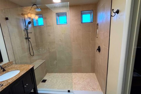 Townhouse in Tampa, Florida 2 bedrooms, 120.4 sq.m. № 2239725 - photo 18