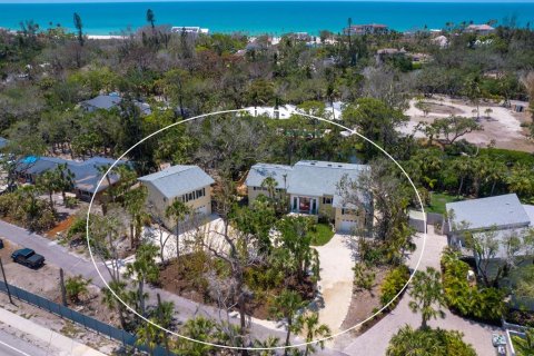 House in Siesta Key, Florida 4 bedrooms, 275.92 sq.m. № 1690067 - photo 8